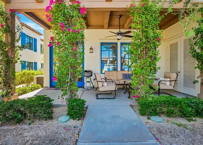 Modern Lq 3Br Getaway Steps To Pool & Spa